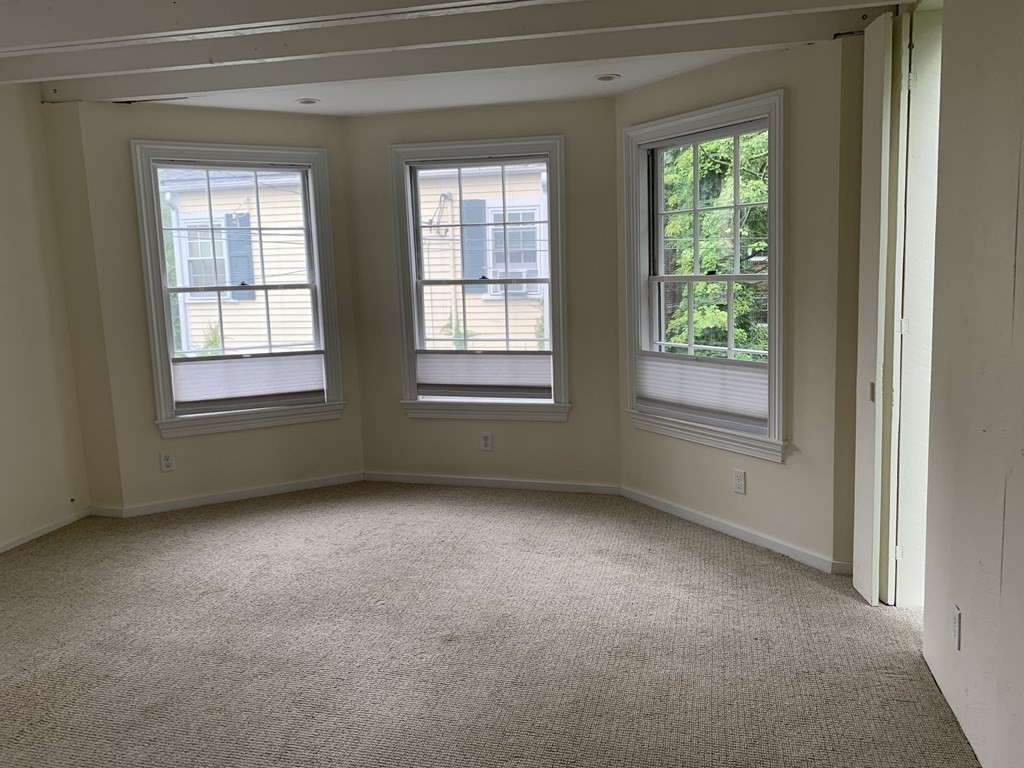 8 Camden Pl, Harvard Square