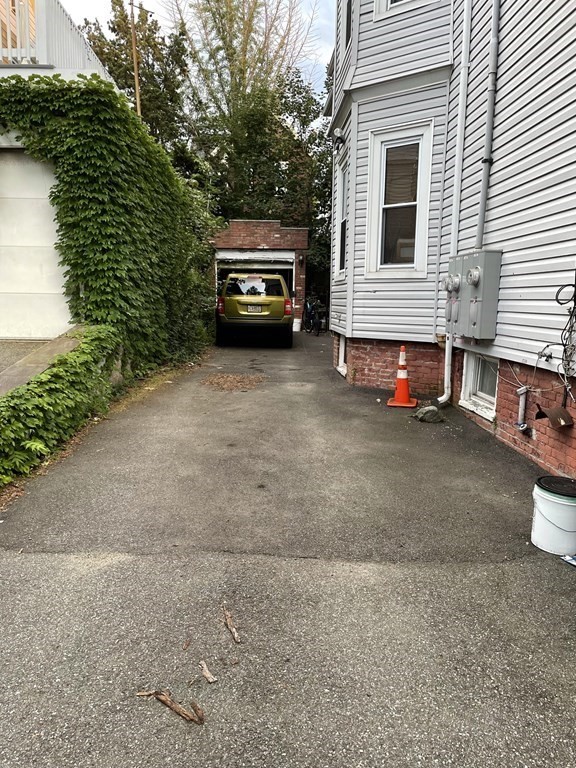 8 Holyoke Rd, Porter Square