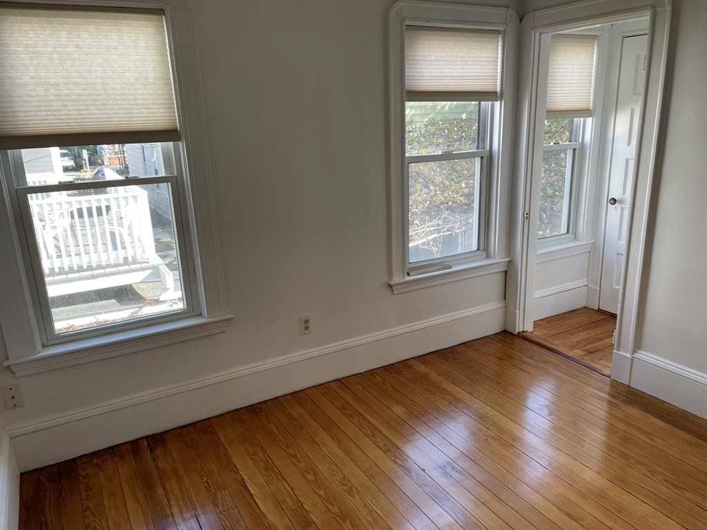 8 Holyoke Rd, Porter Square