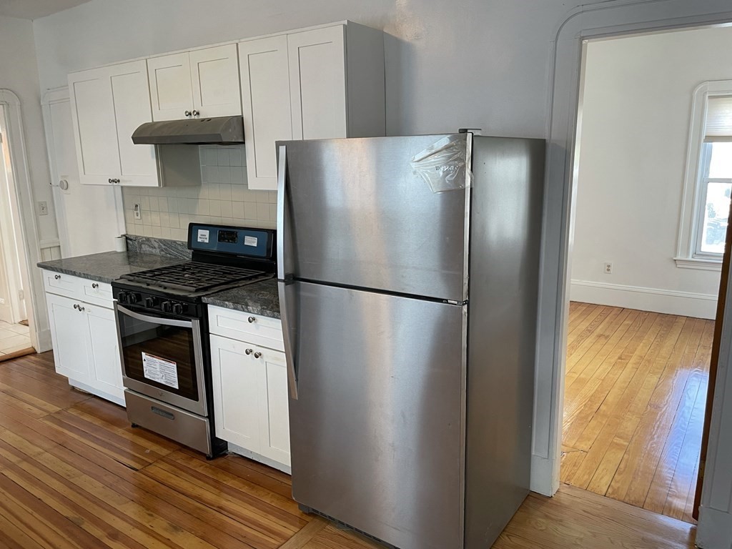 8 Holyoke Rd, Porter Square