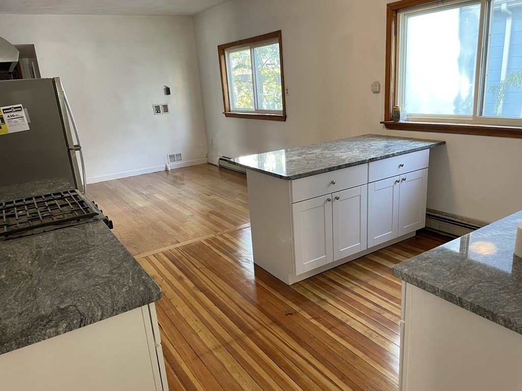 8 Holyoke Rd, Porter Square