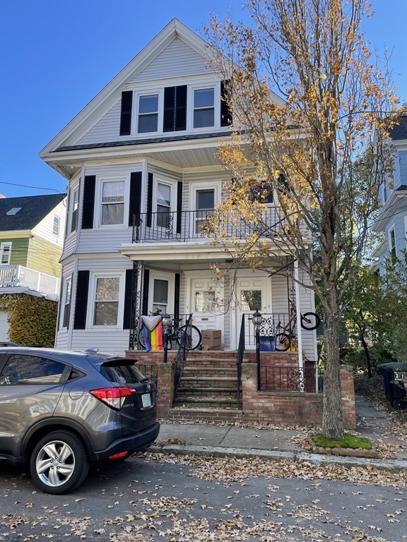 8 Holyoke Rd, Porter Square