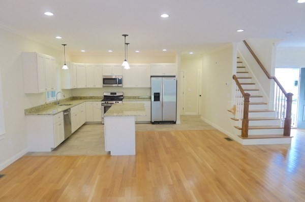 299 Cabot St, Newtonville