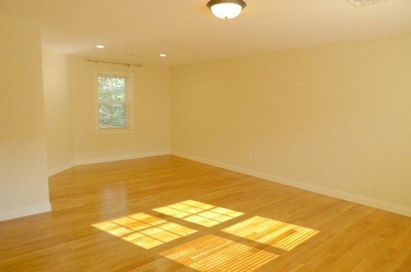 299 Cabot St, Newtonville