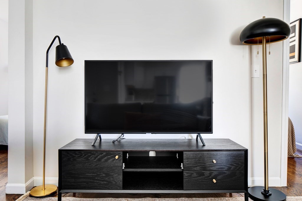 241 E St, South Boston