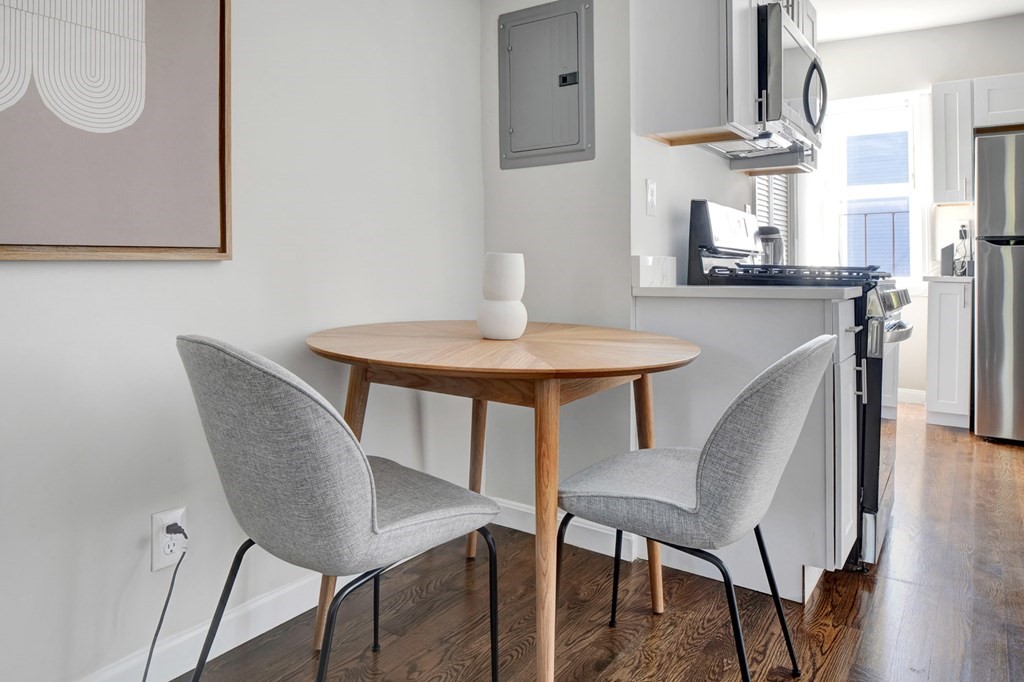 241 E St, South Boston