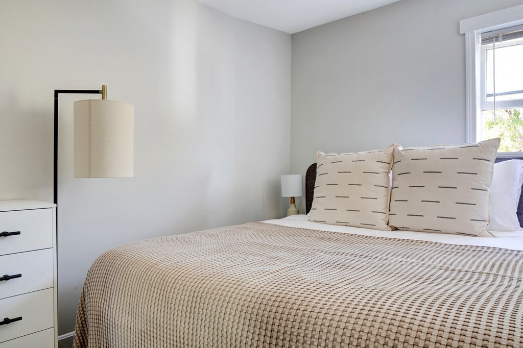 241 E St, South Boston