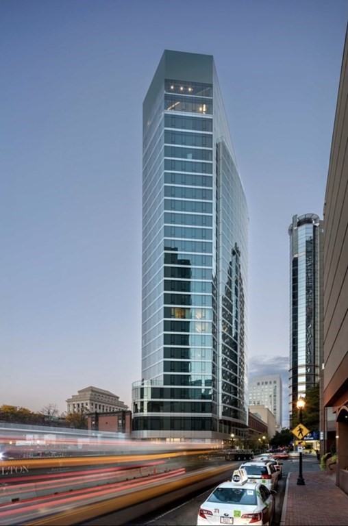 30 Dalton St, Back Bay