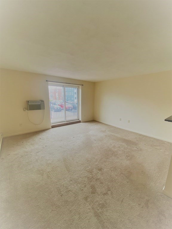 745 6th St, South Boston