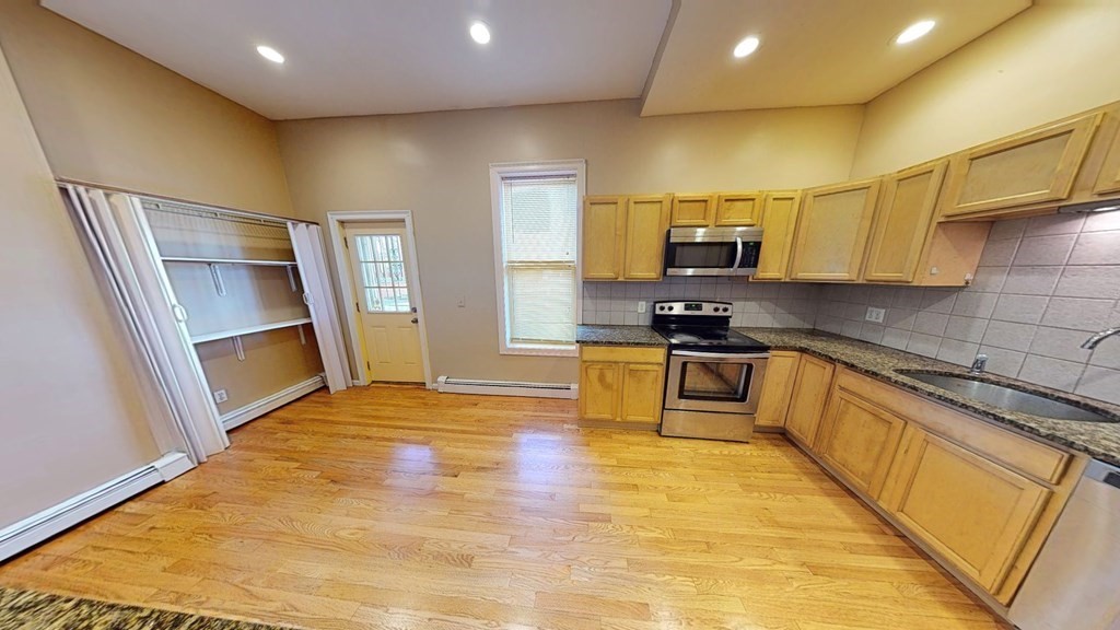 2995 Washington St, Roxbury