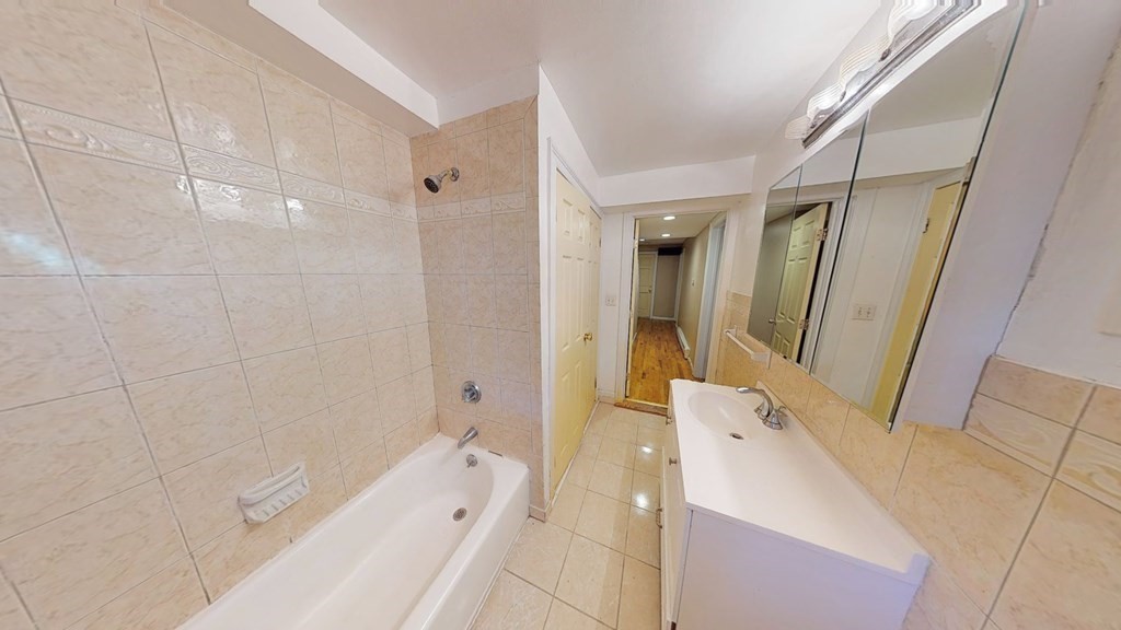 2995 Washington St, Roxbury