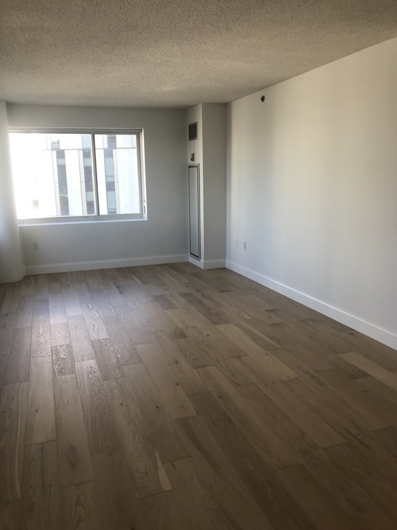 10 Museum Way, East Cambridge