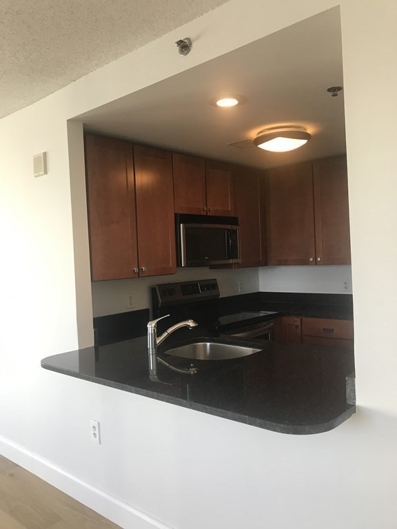 10 Museum Way, East Cambridge