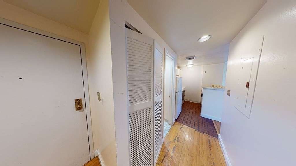 14 John Eliot Sq, Roxbury