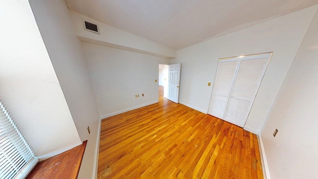 14 John Eliot Sq, Roxbury