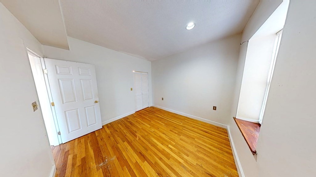 14 John Eliot Sq, Roxbury