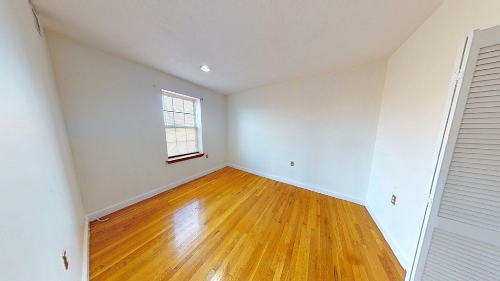 14 John Eliot Sq, Roxbury