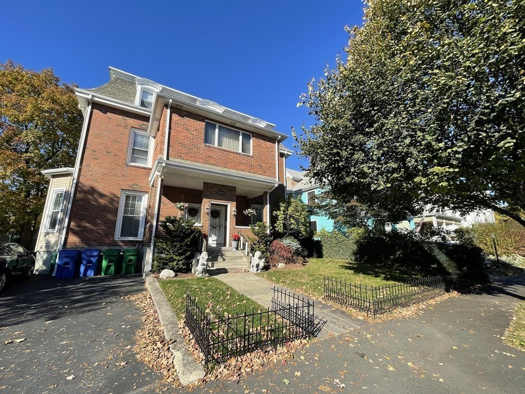 17 Central Ave, Newton