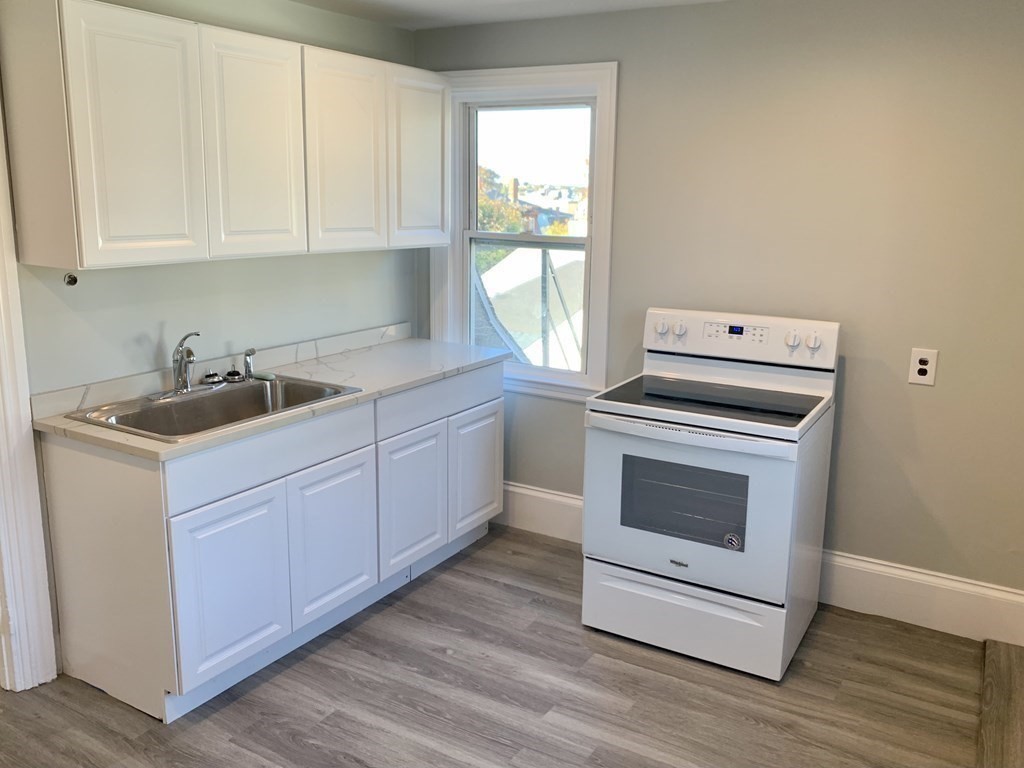 121 Thorndike St, East Cambridge