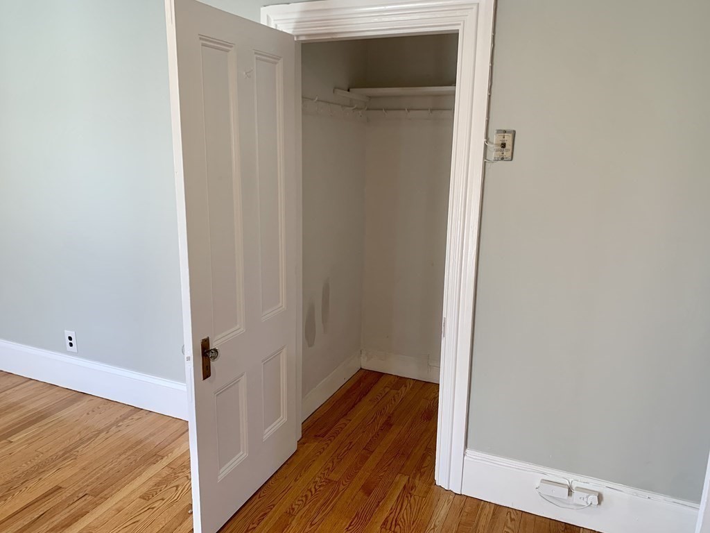 121 Thorndike St, East Cambridge