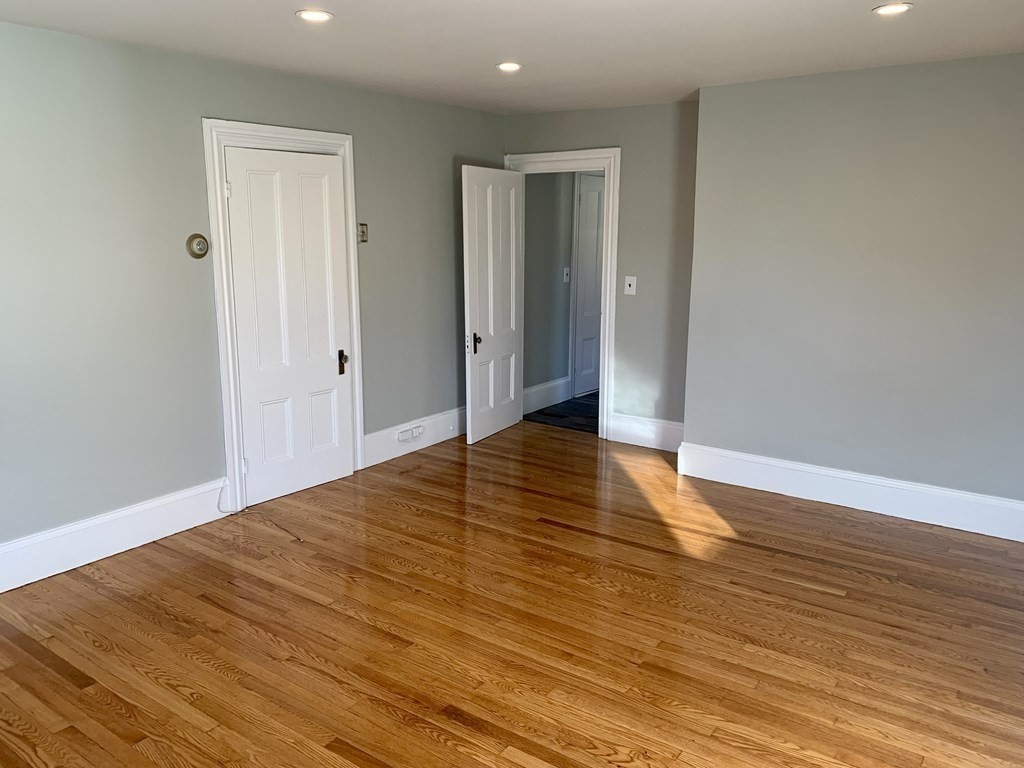 121 Thorndike St, East Cambridge