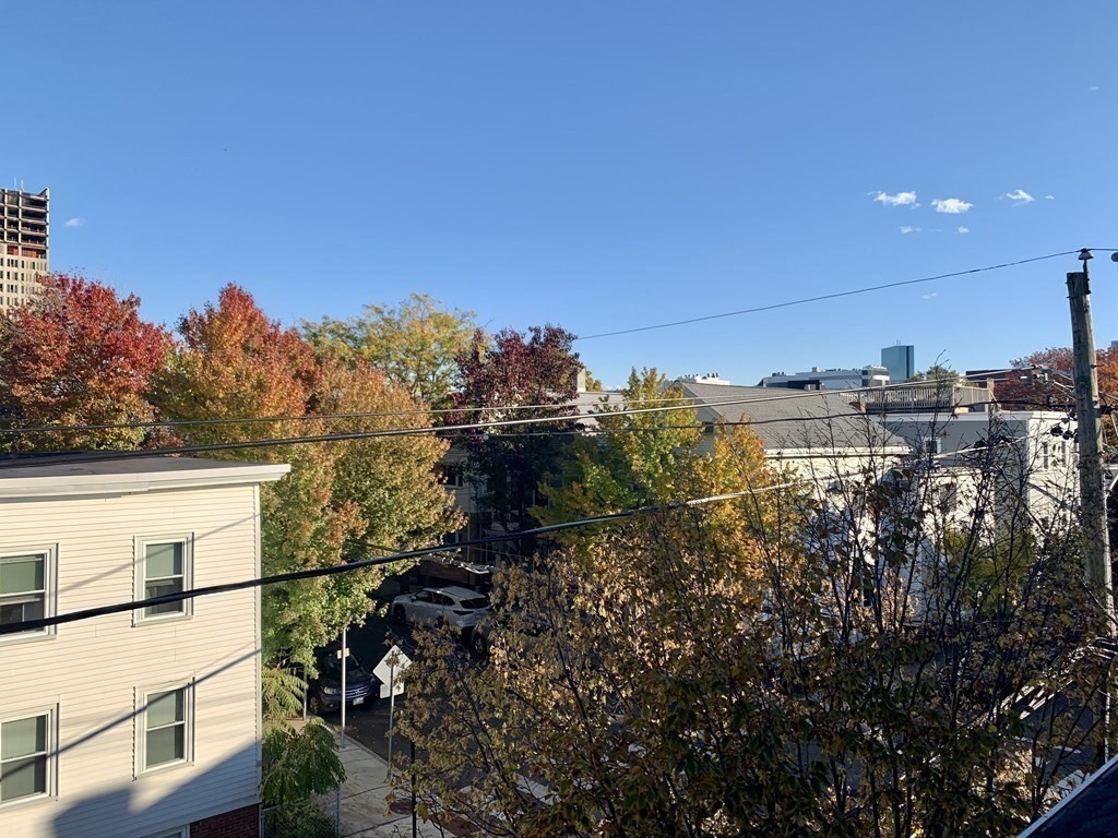 121 Thorndike St, East Cambridge