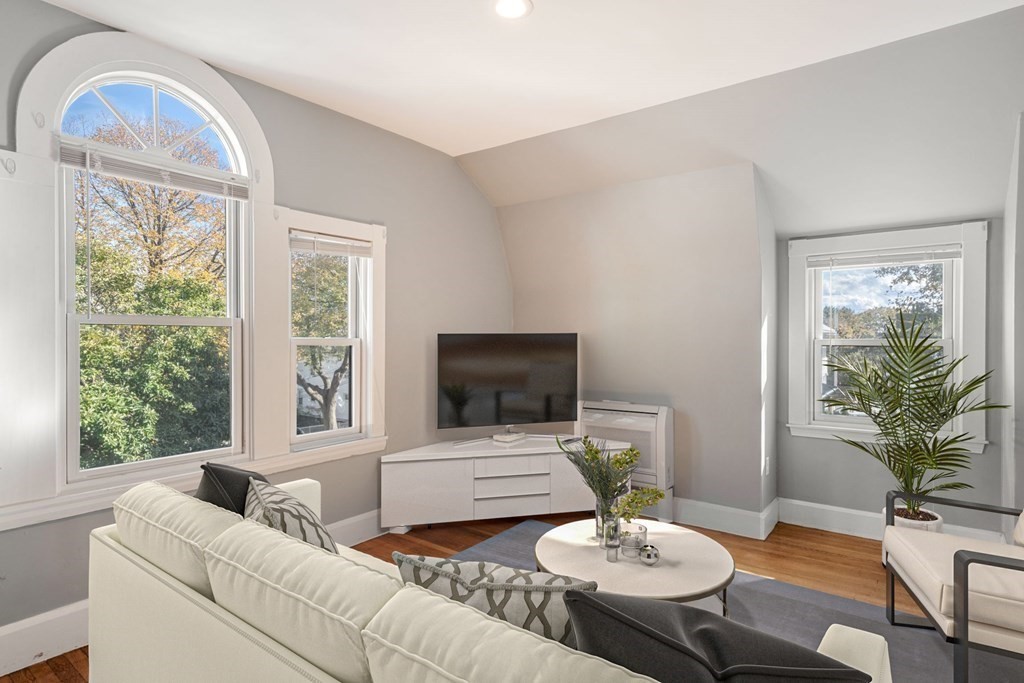 11 Frost Ave, Dorchester