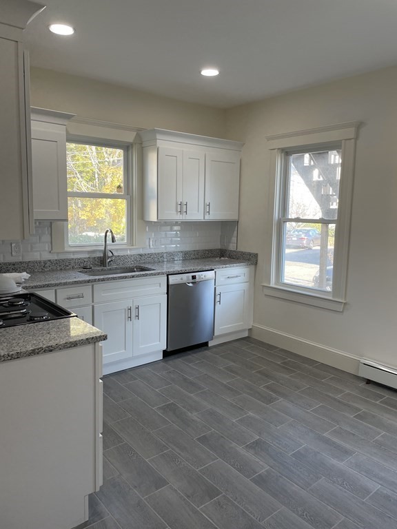 15 Broadway St, Newton