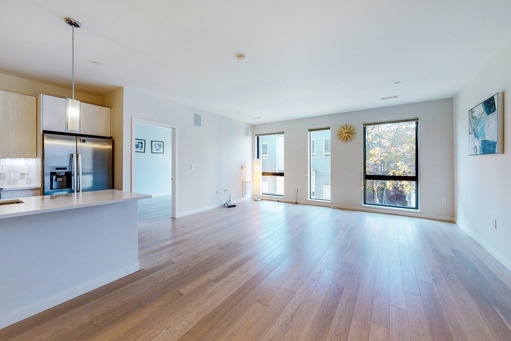 45 3rd St, South Boston