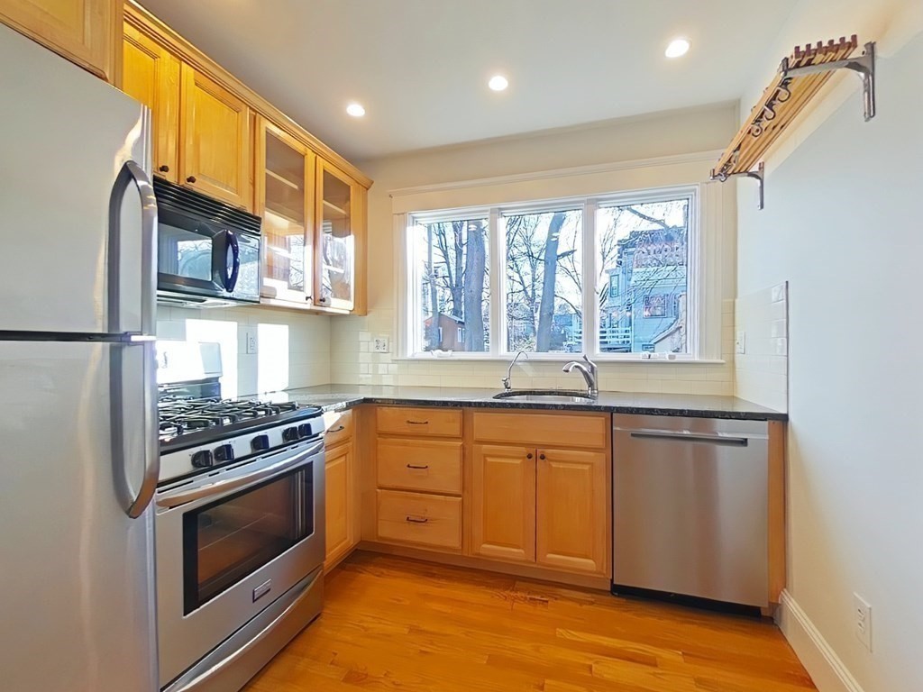 44 Madison Ave, Newtonville