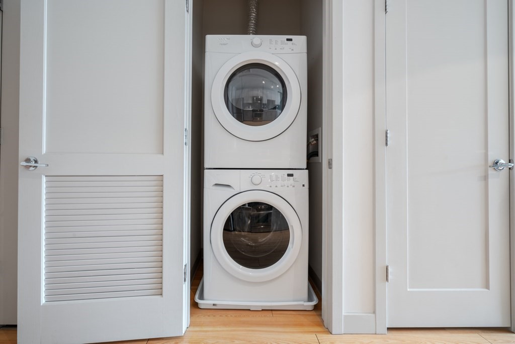 320 D St, South Boston