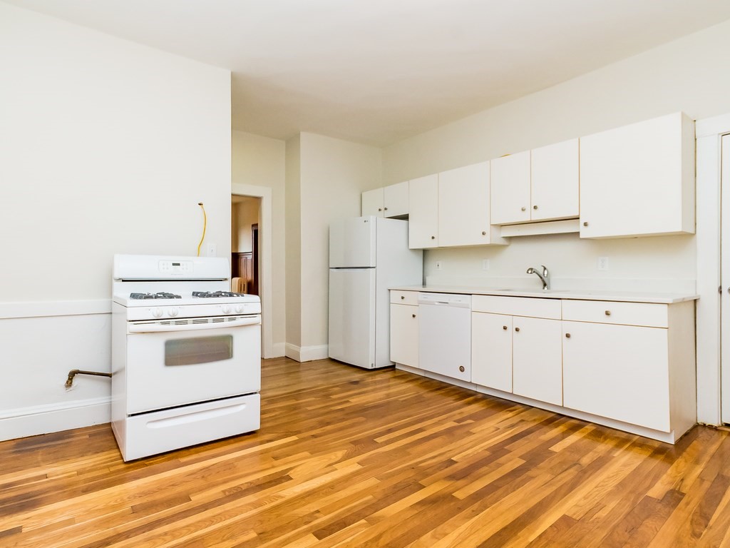 298 Mount Auburn St, Watertown