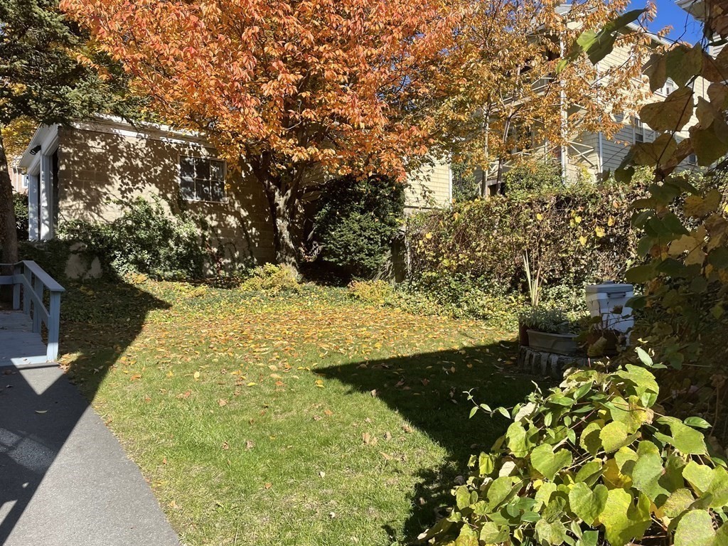 27 Oakley Rd, Watertown