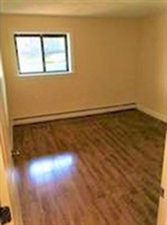 5 Linda Ln, Dorchester