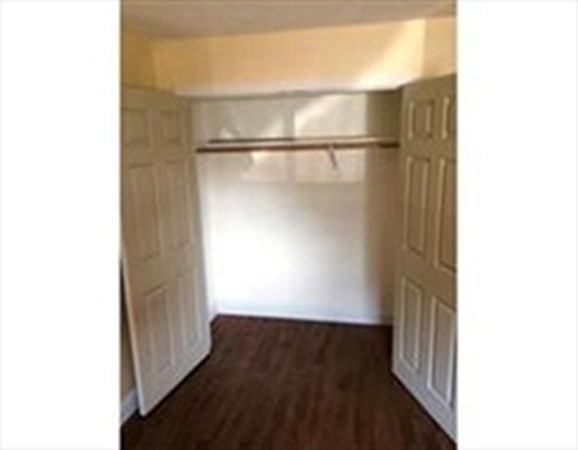 5 Linda Ln, Dorchester