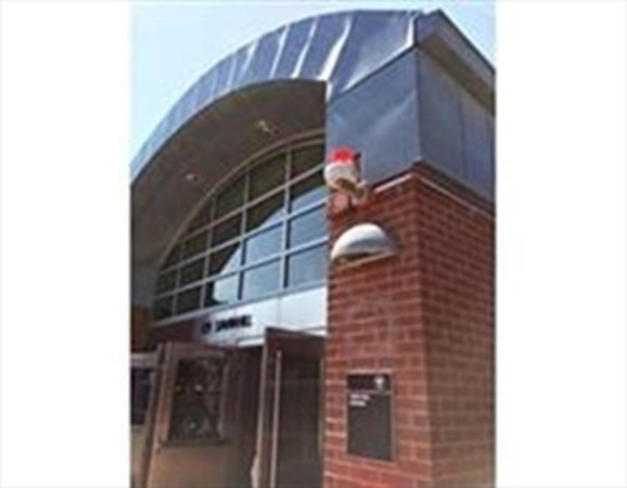 5 Linda Ln, Dorchester