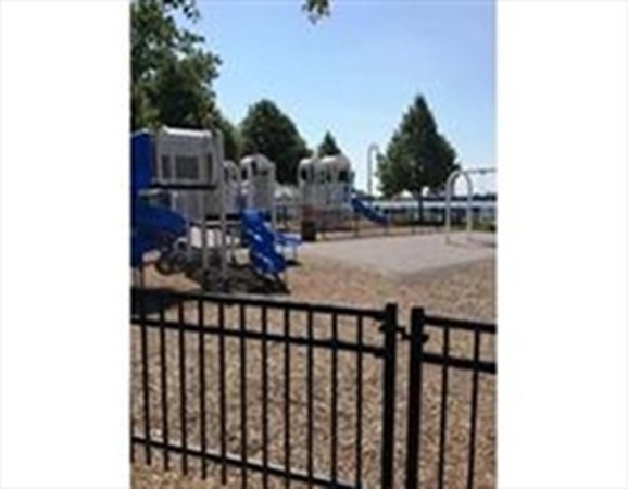 5 Linda Ln, Dorchester