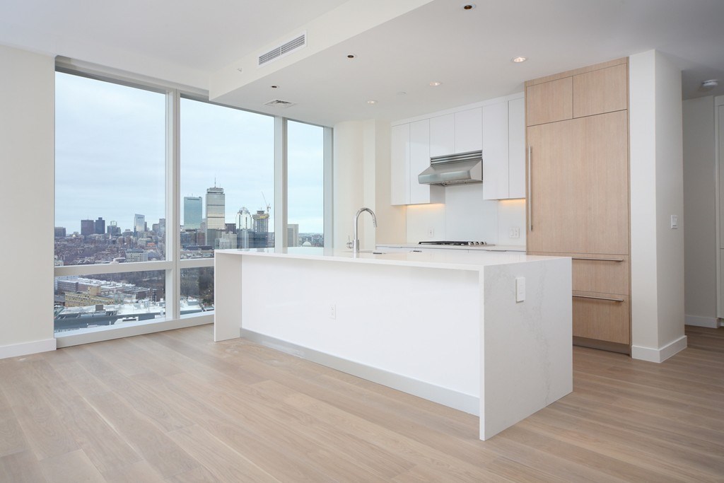 188 Brookline Ave, Fenway