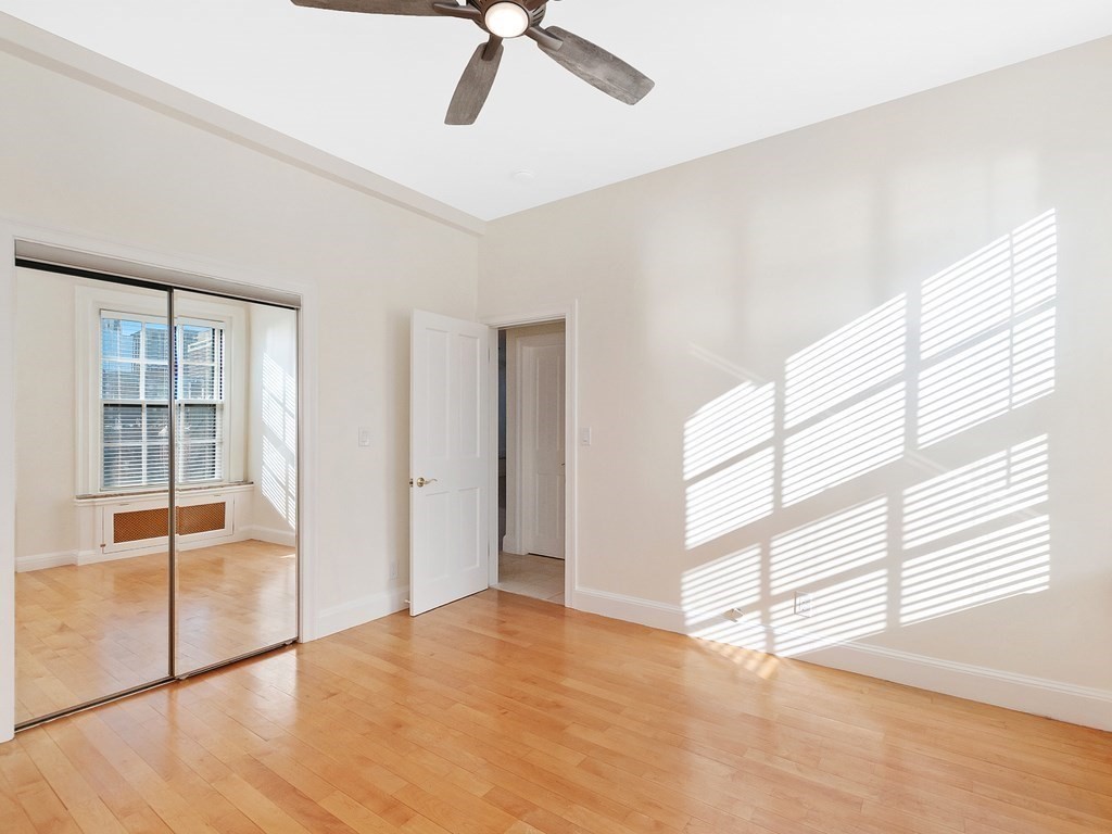 8 Gloucester St, Back Bay