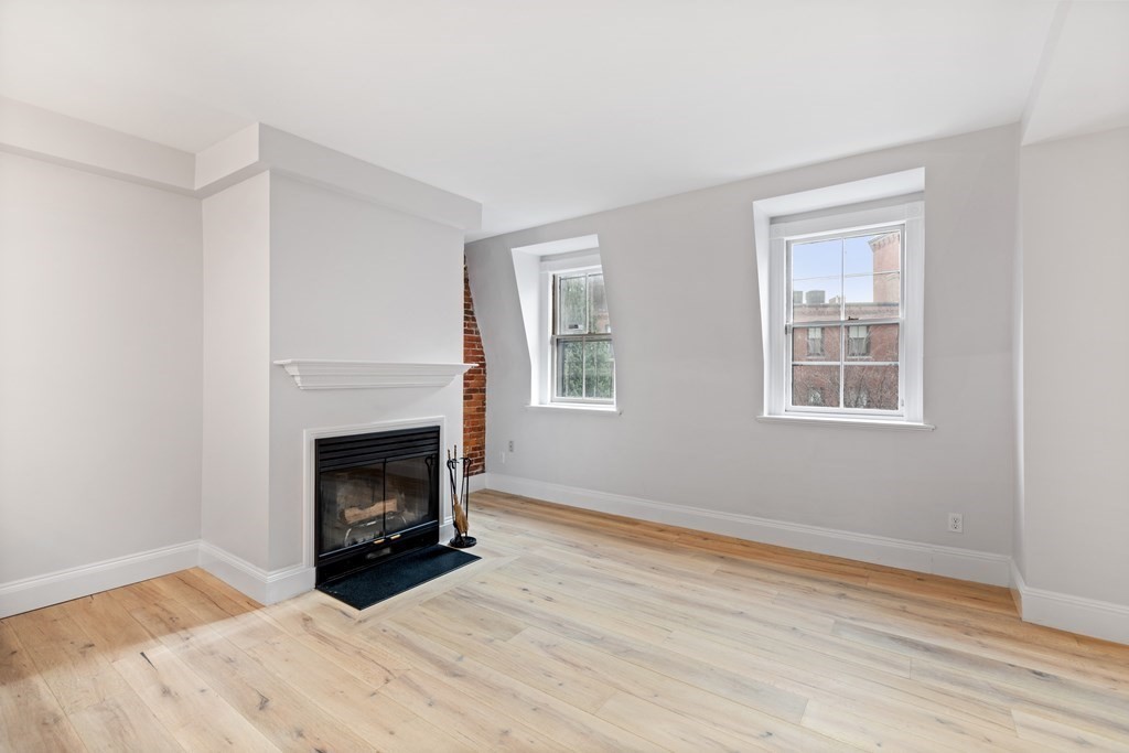 3 Mount Vernon Sq, Beacon Hill