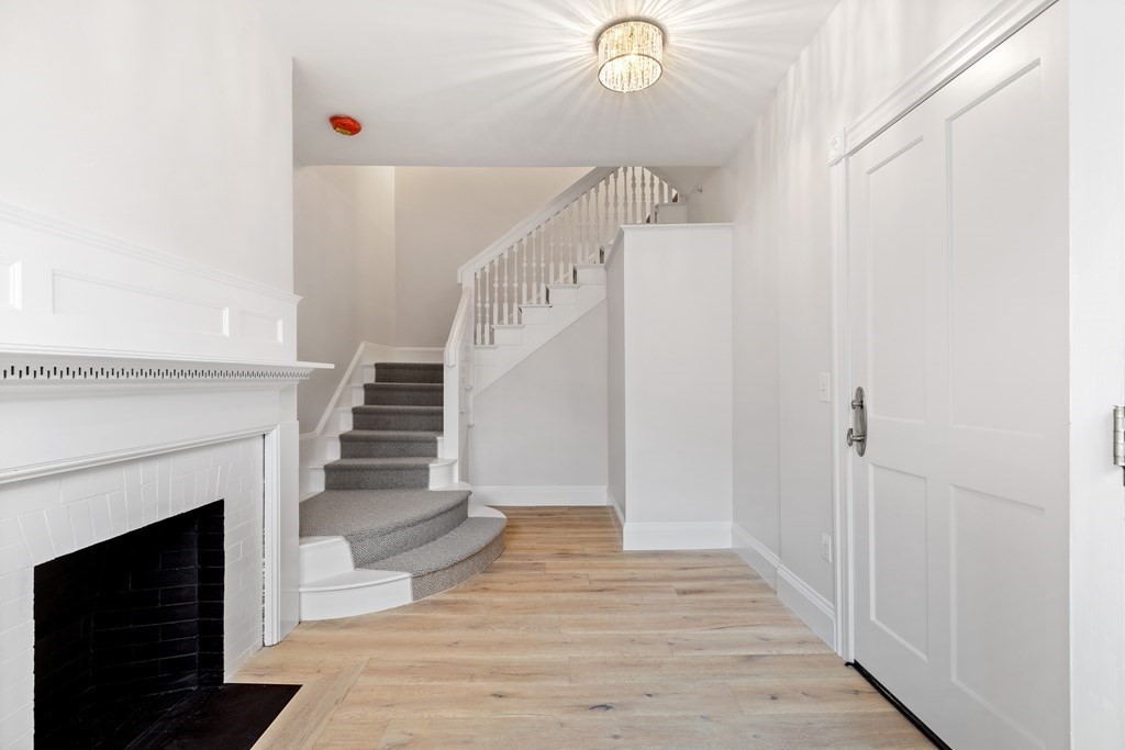 3 Mount Vernon Sq, Beacon Hill