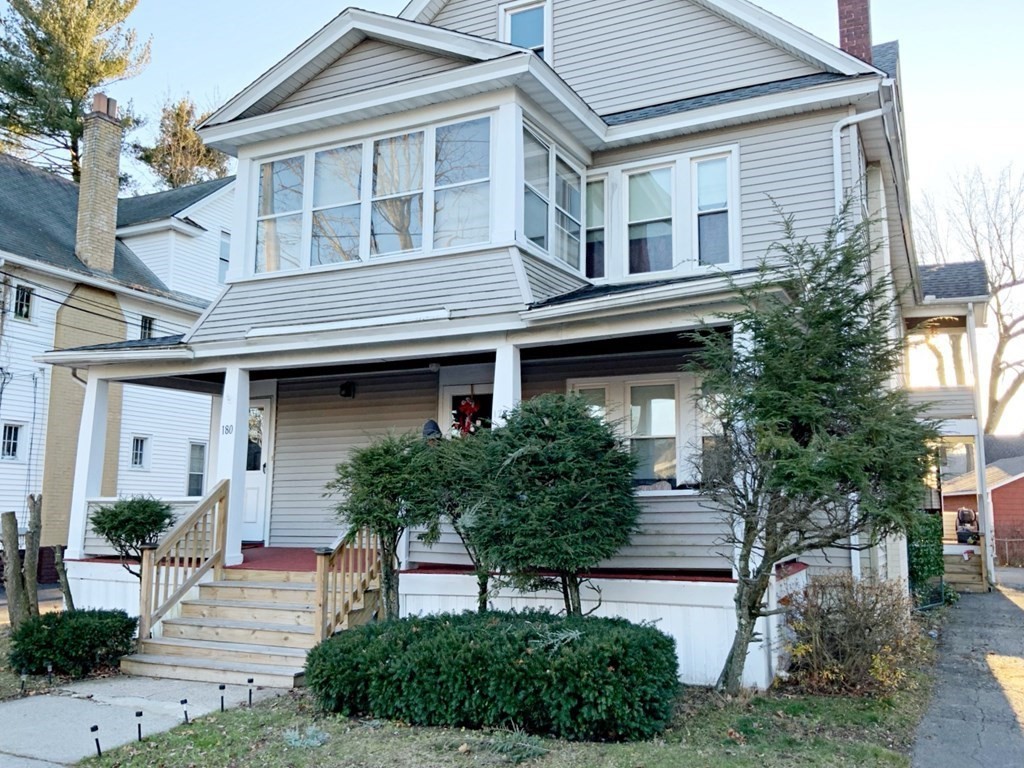 Springfield 6 Bed 2 Bath MultiFamily Home for Sale Sold for 300,000