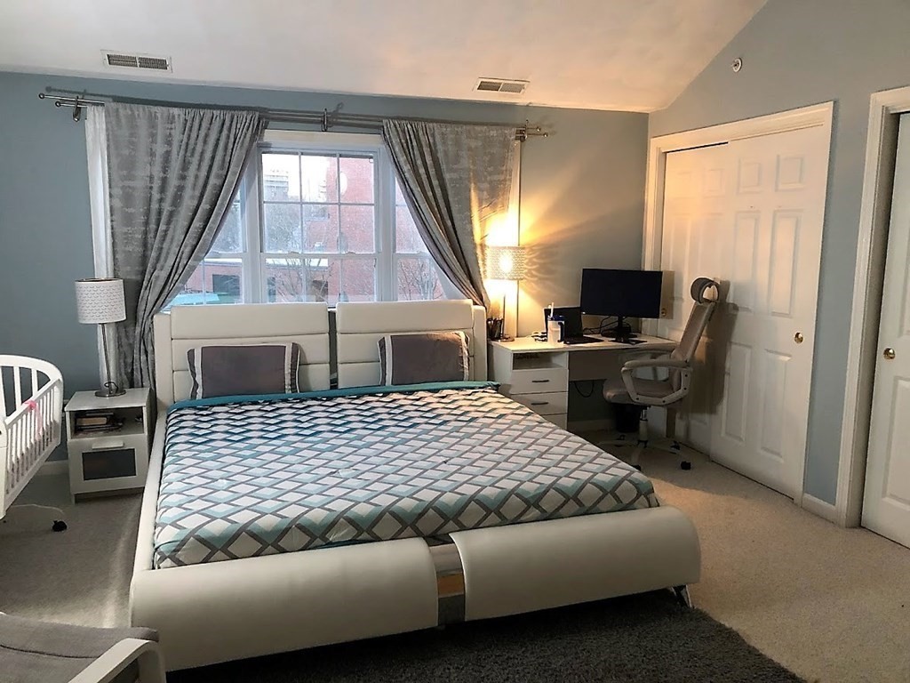 12 Ship Ave, Medford