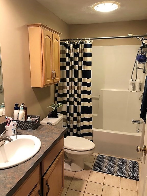 12 Ship Ave, Medford