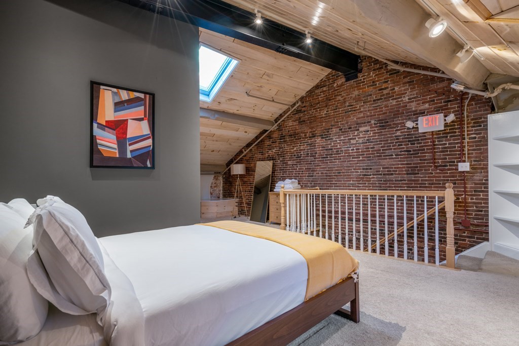 15 Union St, Downtown