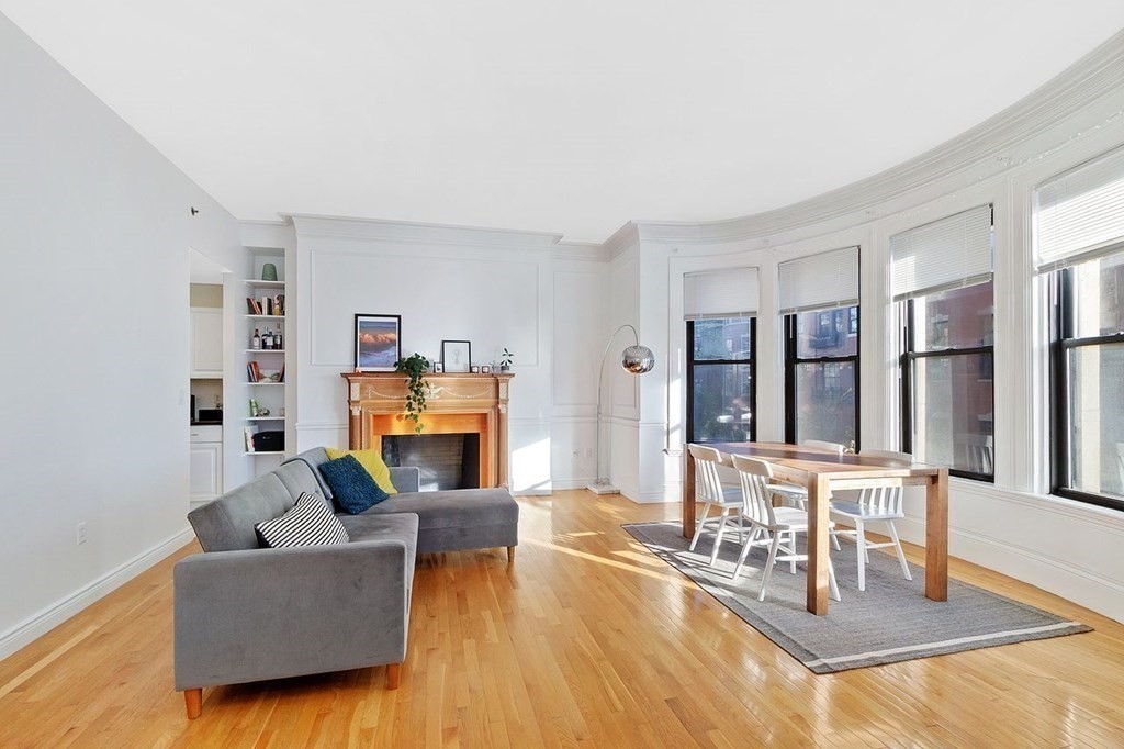 10 Charlesgate, Back Bay