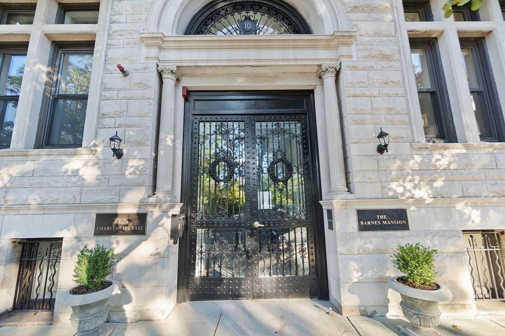 10 Charlesgate, Back Bay