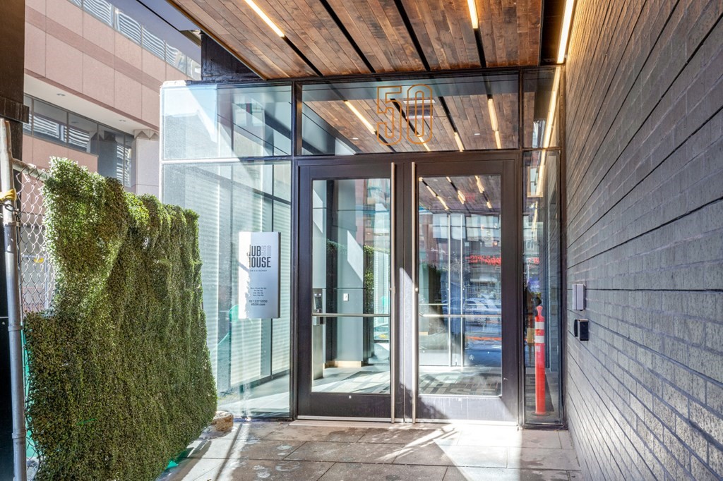 50 Causeway St, North End