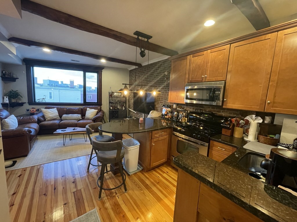 412 3rd St, South Boston