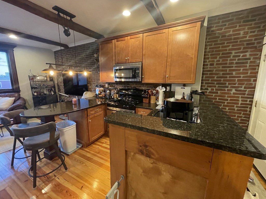 412 3rd St, South Boston